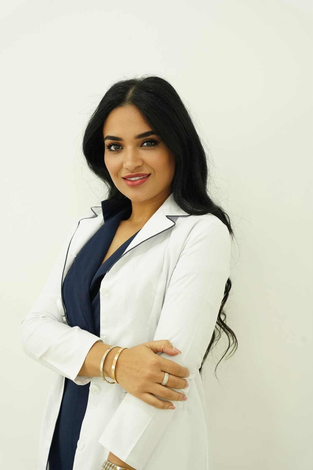 Mona — Advanced Aesthetic Practitioner & Trainer